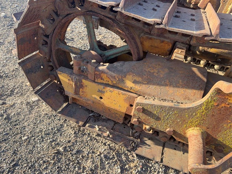 caterpillar-d2-image-16