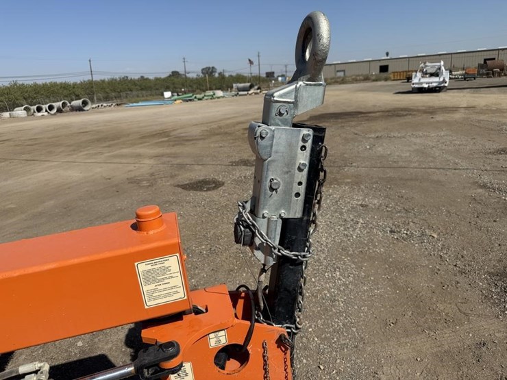 lay-mor-sm-300-3-wheel-broom-image-11