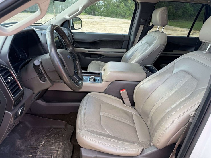 2020-ford-expedition-limited-image-9