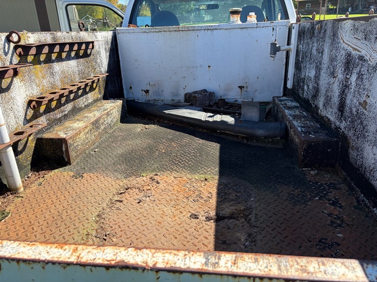 2006-ford-f350-image-17