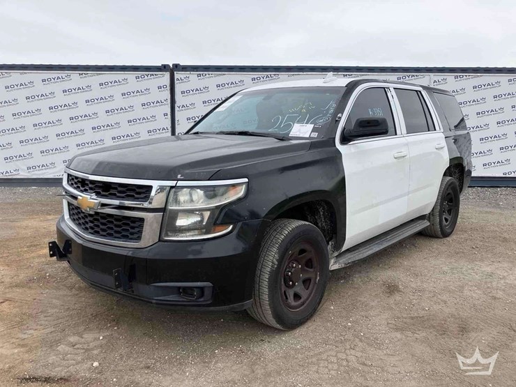 2015-chevrolet-tahoe-image-1