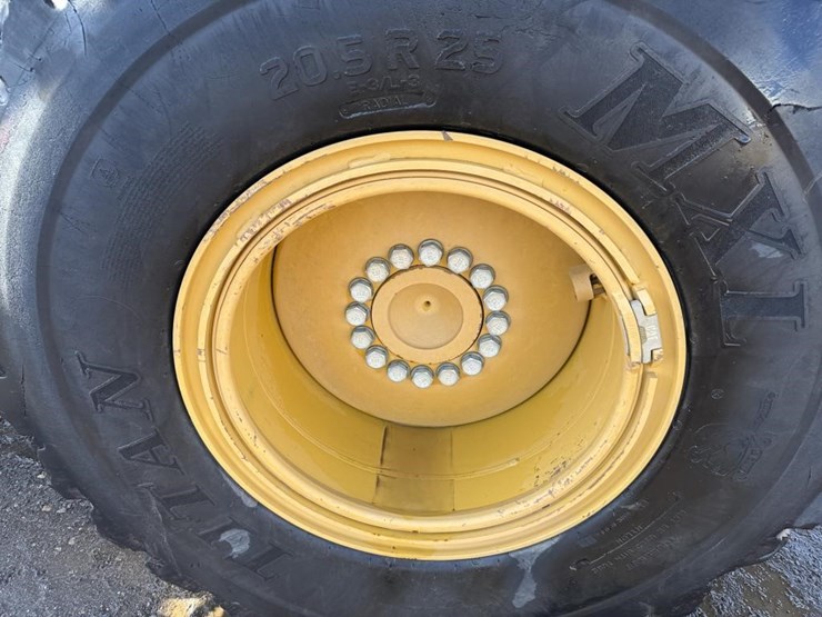2018-caterpillar-930m-image-42