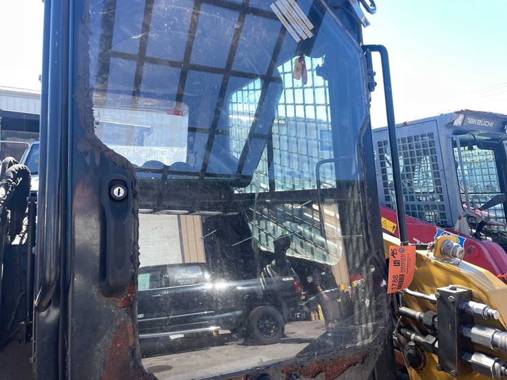 #1788-•-2017-asv-rt-75-track-loader-image-26