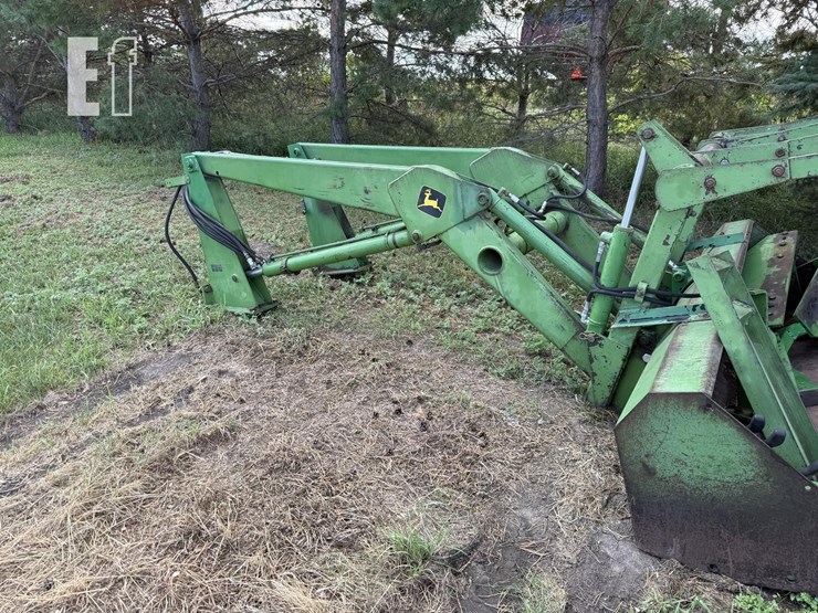 john-deere-148-image-2