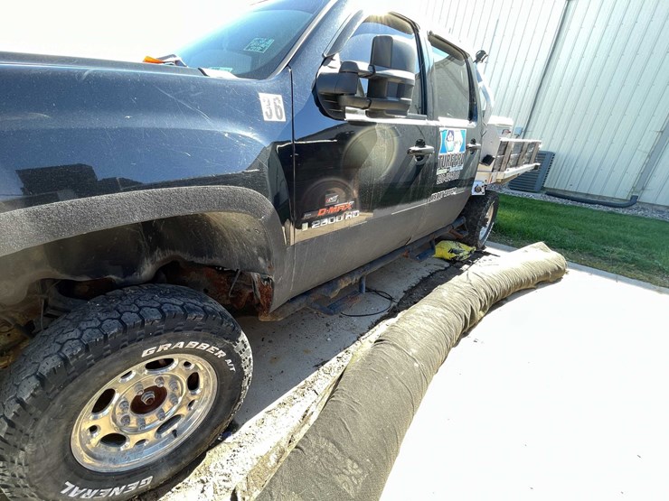 2008-gmc-2500hd-image-16