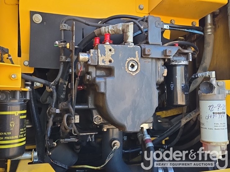 komatsu-pc210-image-39
