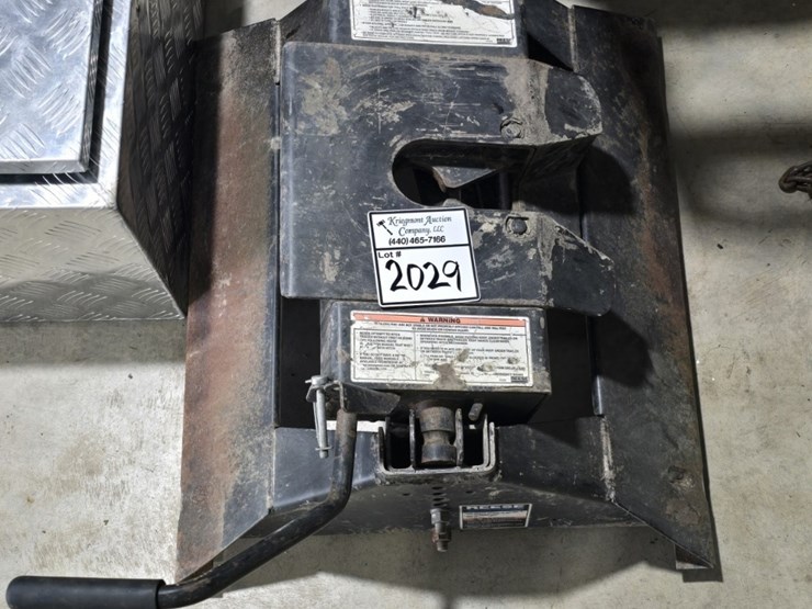 reese-5th-wheel-hitch-image-2