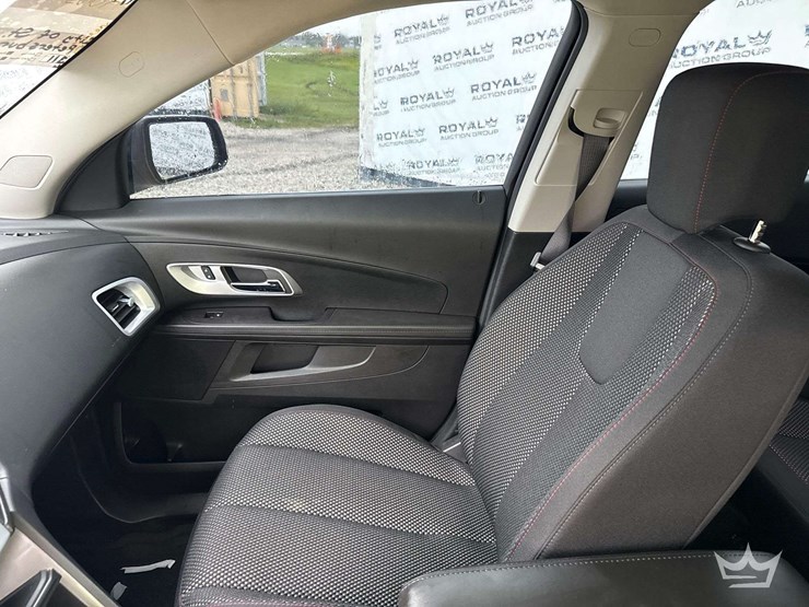 2017-chevrolet-equinox-image-22