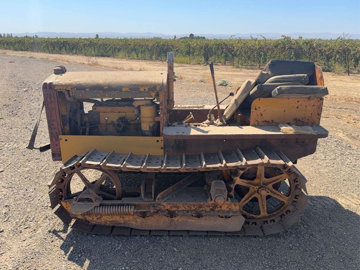 caterpillar-ten-image-6