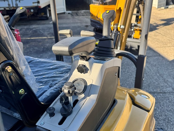2026-unused-qk20r-mini-excavator-image-7