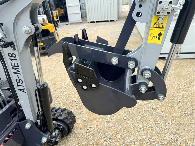 unused-2026-me18-mini-excavator-image-3
