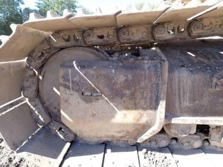 2014-deere-350g-lc-image-41