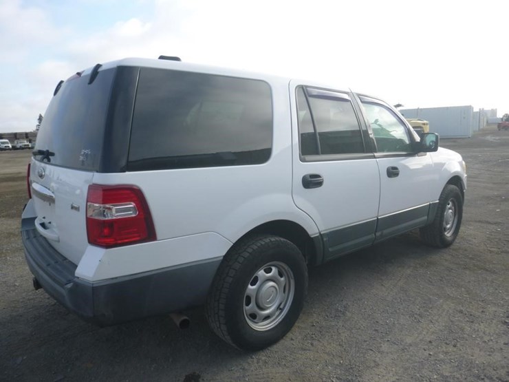 2011-ford-expedition-image-4