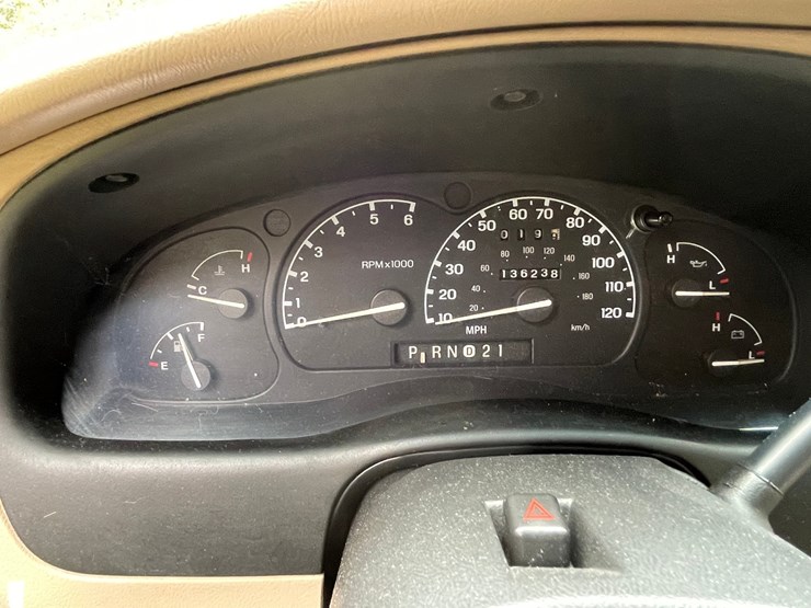 1997-ford-explorer-xlt-image-72