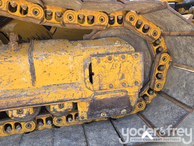 2021-caterpillar-d4-lgp-image-19