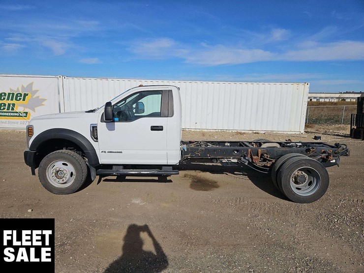 2019-ford-f550-image-5