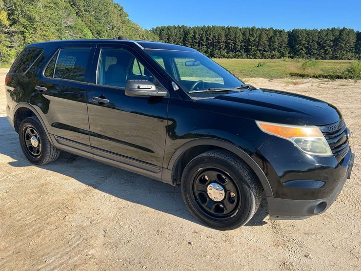 2015-ford-explorer-image-4
