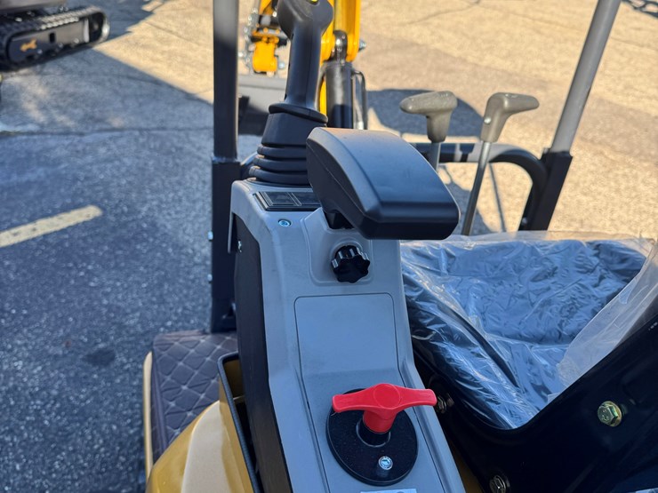 2026-unused-qk20r-mini-excavator-image-6