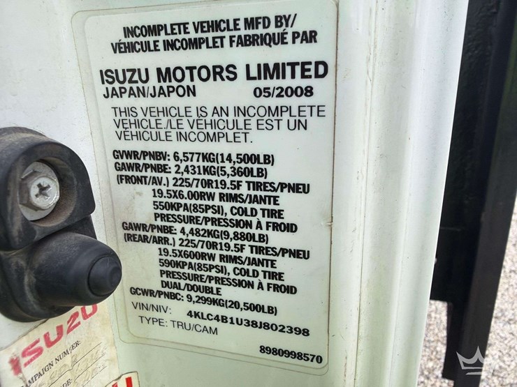 2008-isuzu-npr-image-10