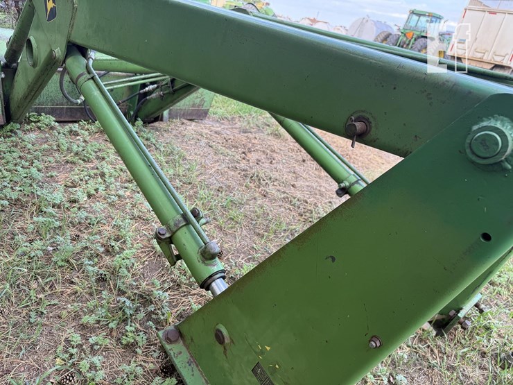 john-deere-148-image-8