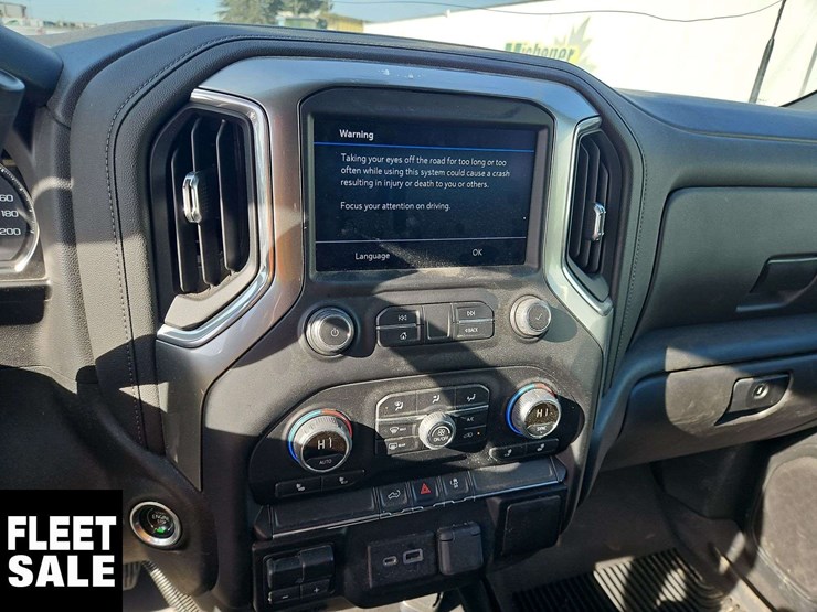 2022-chevrolet-silverado-2500hd-image-21