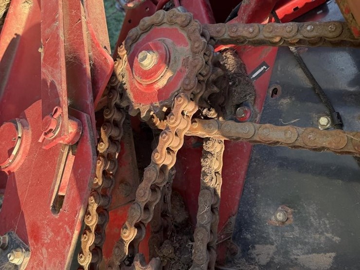 new-holland-br7090-image-9