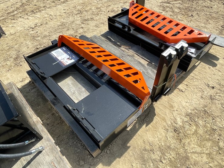 #2015-•-wolverine-skid-steer-pallet-fork-attachment-image-4