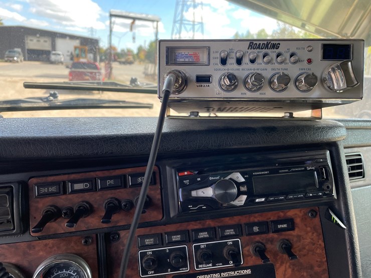 2005-kenworth-t800-image-89