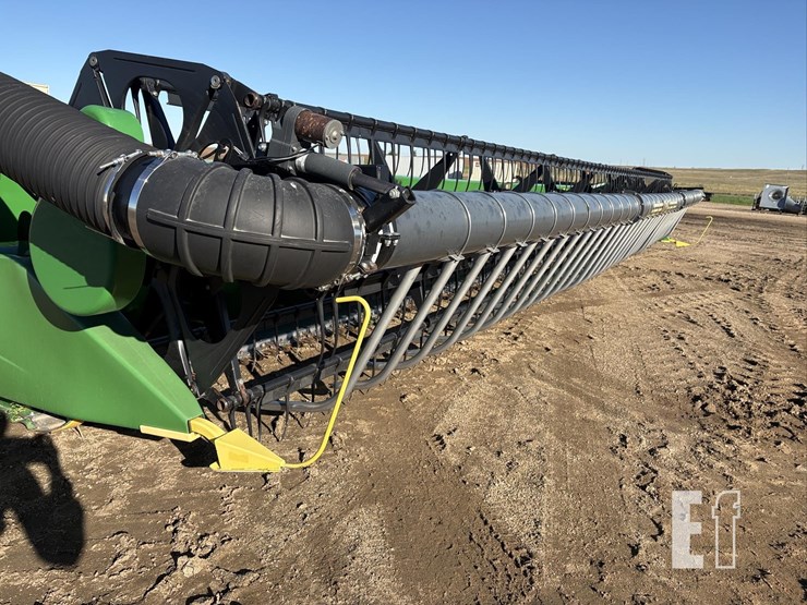 2013-john-deere-635f-image-21
