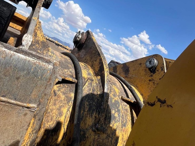 caterpillar-914m-image-13