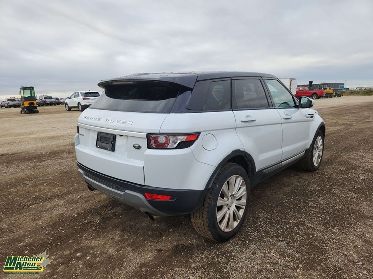 2015-land-rover-range-rover-evoque-image-4