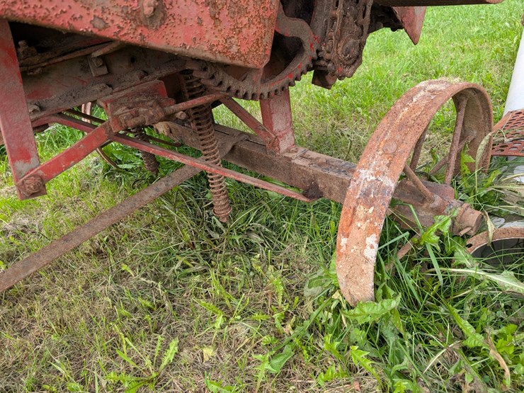 #4052-•-fox-silo-filler-image-5