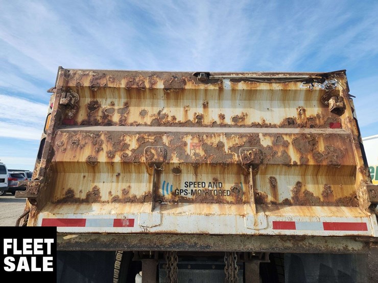 2018-freightliner-m2-106-image-26