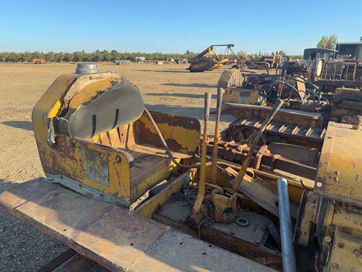 caterpillar-d2-image-28