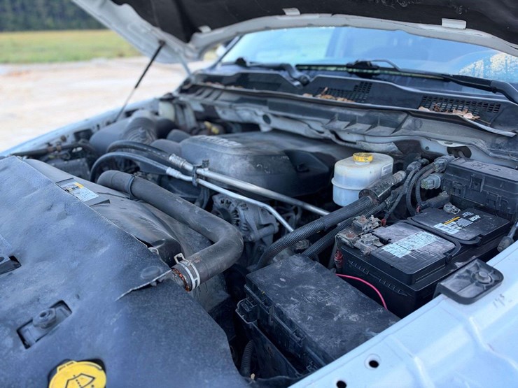 2017-dodge-2500-image-6