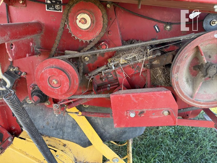 new-holland-br7090-image-25