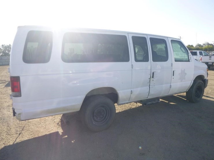 2008-ford-e350-image-4