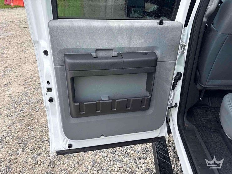 2014-ford-f350-image-23