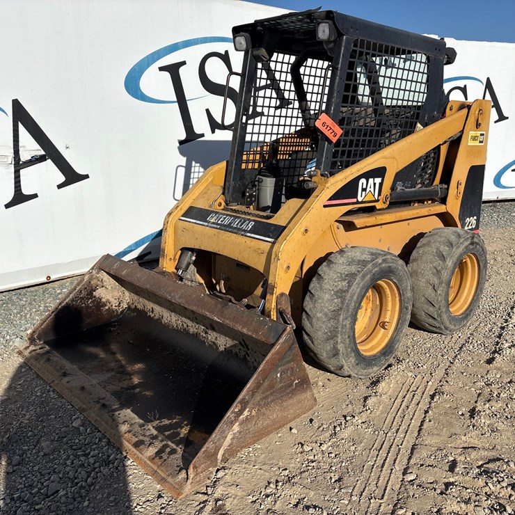 CATERPILLAR 226