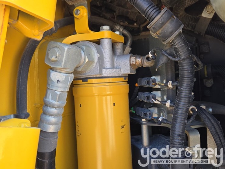 2020-komatsu-d39px-24-image-42