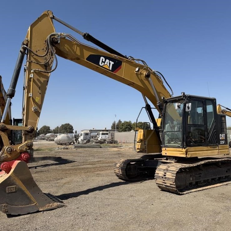 2020 CATERPILLAR 325FLCR