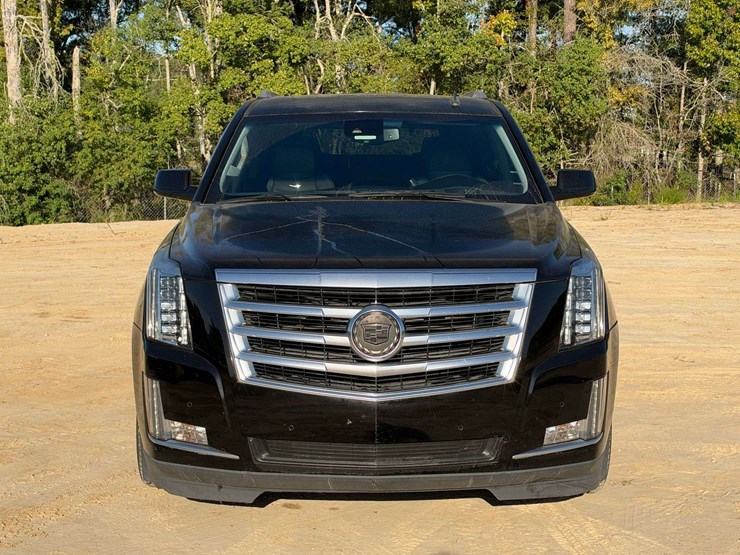 2015-cadillac-escalade-image-5