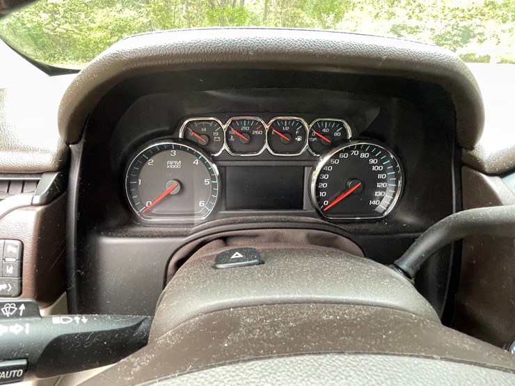 2015-chevrolet-1500-image-74