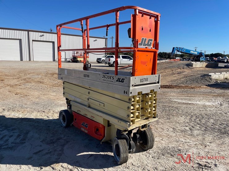 2015-jlg-2630es-image-5