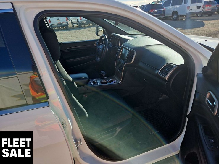 2014-jeep-grand-cherokee-image-32