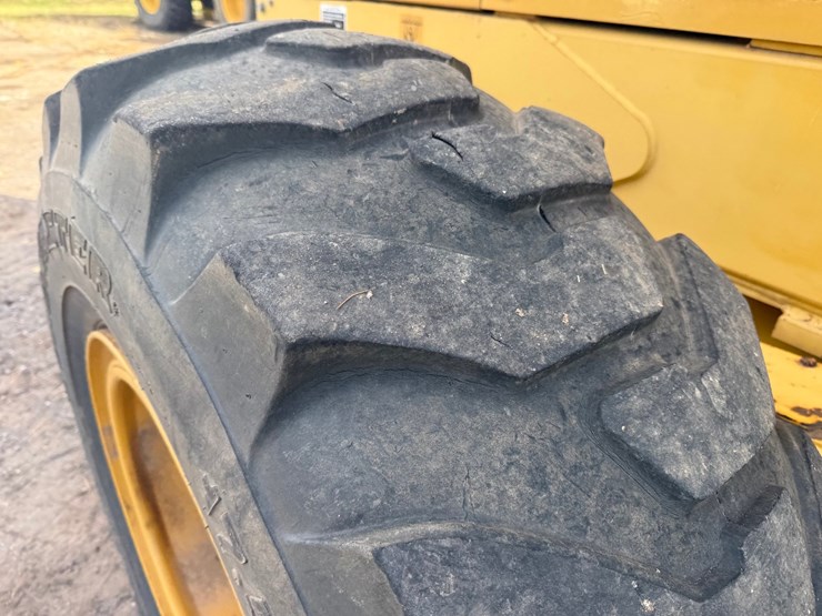 deere-672d-image-134
