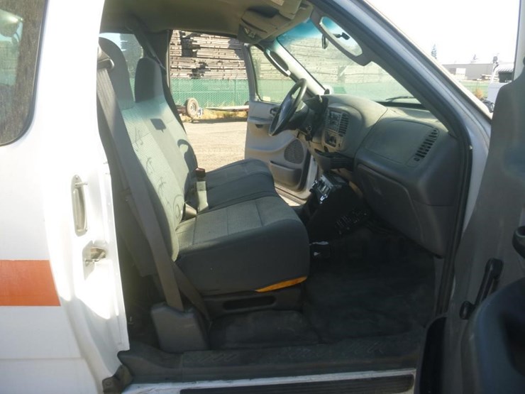 2004-ford-f150-image-9