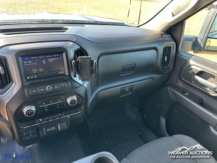 2023-gmc-2500hd-image-16