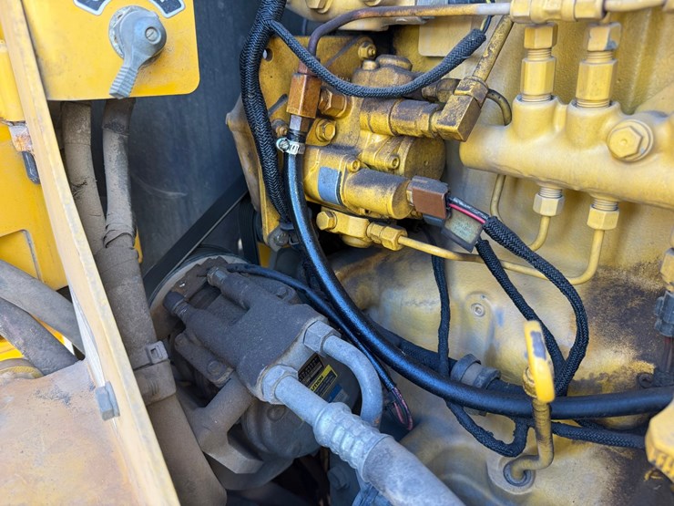 deere-672d-image-99