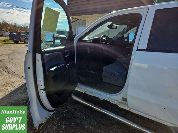 2015-chevrolet-silverado-1500-image-15